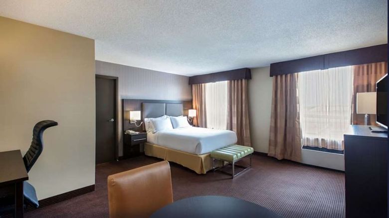 <b>Quality Inn & Suites Room</b>. Images powered by <a href="https://iceportal.shijigroup.com/" title="IcePortal" target="_blank">IcePortal</a>.