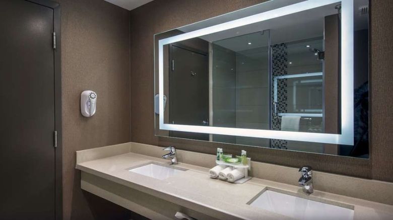 <b>Quality Inn & Suites Room</b>. Images powered by <a href="https://iceportal.shijigroup.com/" title="IcePortal" target="_blank">IcePortal</a>.