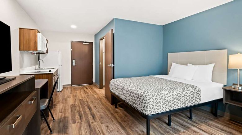 <b>WoodSpring Suites Denver Commerce City Room</b>. Images powered by <a href="https://iceportal.shijigroup.com/" title="IcePortal" target="_blank">IcePortal</a>.