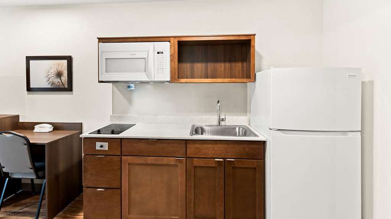 <b>WoodSpring Suites Denver Commerce City Room</b>. Images powered by <a href="https://iceportal.shijigroup.com/" title="IcePortal" target="_blank">IcePortal</a>.