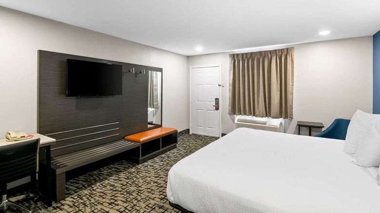 <b>Econo Lodge Bethel - Danbury Room</b>. Images powered by <a href="https://iceportal.shijigroup.com/" title="IcePortal" target="_blank">IcePortal</a>.