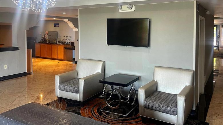<b>Quality Inn Southside Jacksonville Lobby</b>. Images powered by <a href="https://iceportal.shijigroup.com/" title="IcePortal" target="_blank">IcePortal</a>.