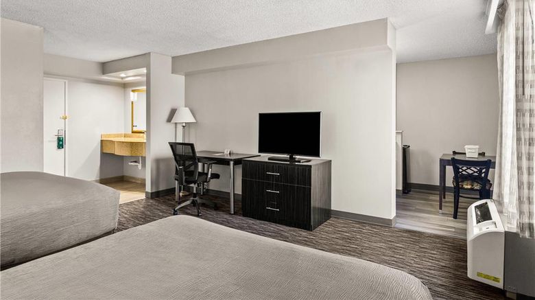 <b>Quality Inn Southside Jacksonville Room</b>. Images powered by <a href="https://iceportal.shijigroup.com/" title="IcePortal" target="_blank">IcePortal</a>.