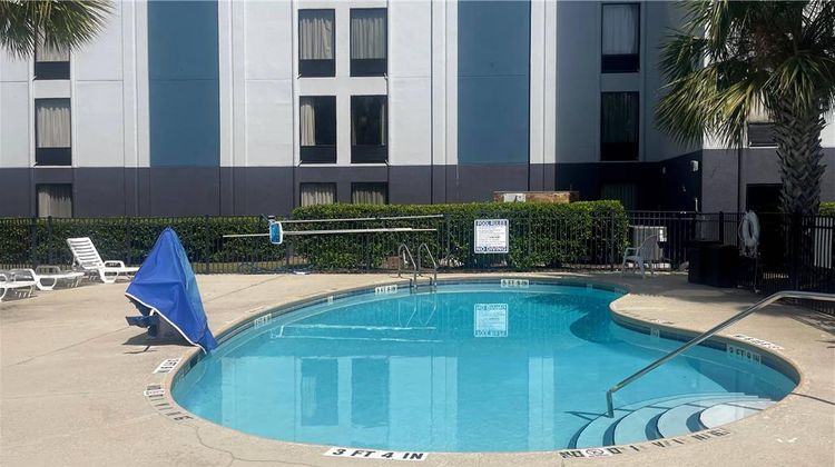 Quality Inn Southside Jacksonville Pool