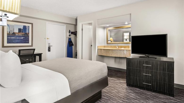 <b>Quality Inn Southside Jacksonville Room</b>. Images powered by <a href="https://iceportal.shijigroup.com/" title="IcePortal" target="_blank">IcePortal</a>.