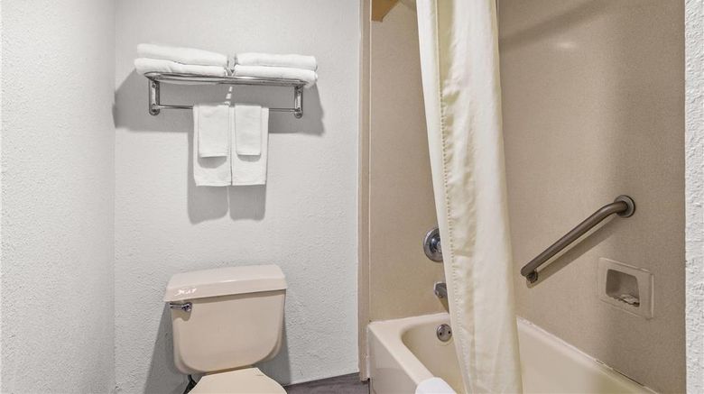 <b>Quality Inn Southside Jacksonville Room</b>. Images powered by <a href="https://iceportal.shijigroup.com/" title="IcePortal" target="_blank">IcePortal</a>.