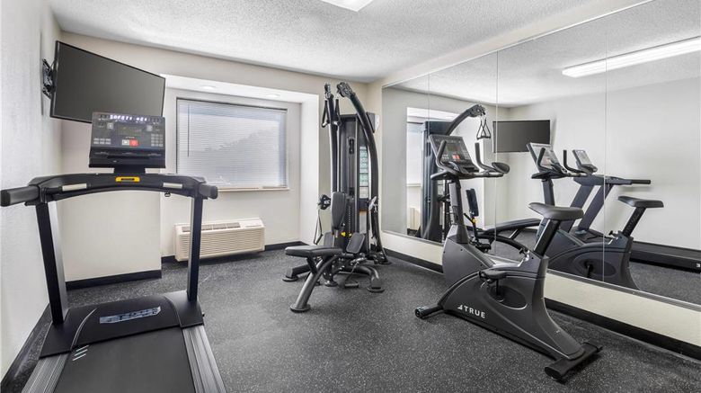 <b>Quality Inn and Suites Knoxville Health</b>. Images powered by <a href="https://iceportal.shijigroup.com/" title="IcePortal" target="_blank">IcePortal</a>.