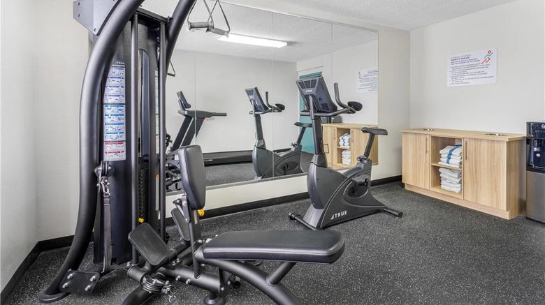 <b>Quality Inn and Suites Knoxville Health</b>. Images powered by <a href="https://iceportal.shijigroup.com/" title="IcePortal" target="_blank">IcePortal</a>.