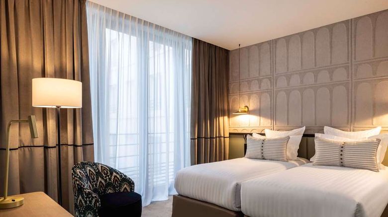 <b>Hotel Grand Coeur Latin Room</b>. Images powered by <a href="https://iceportal.shijigroup.com/" title="IcePortal" target="_blank">IcePortal</a>.