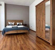 Local Stay Hotel-BW Signature Collection Room