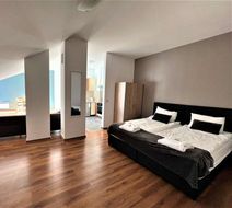 Local Stay Hotel-BW Signature Collection Room