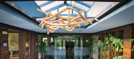 Local Stay Hotel-BW Signature Collection Lobby