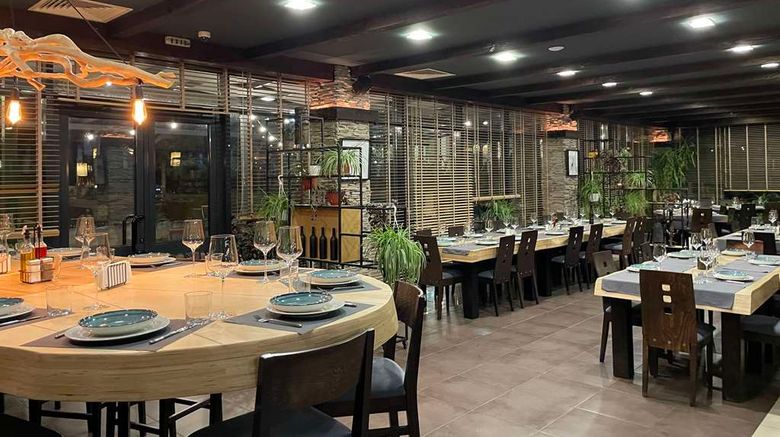 <b>Local Stay Hotel-BW Signature Collection Restaurant</b>. Images powered by <a href="https://iceportal.shijigroup.com/" title="IcePortal" target="_blank">IcePortal</a>.