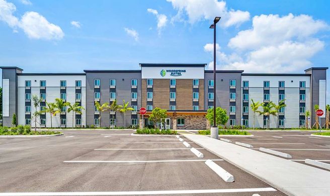 WoodSpring Suites Fort Myers-Cape Coral Exterior