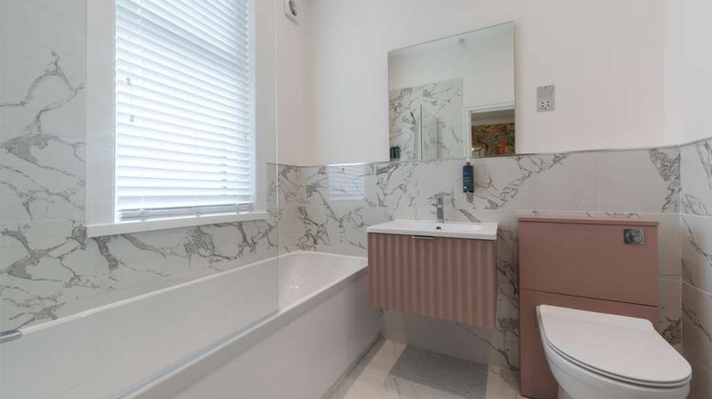 <b>Florence House Hotel Room</b>. Images powered by <a href="https://iceportal.shijigroup.com/" title="IcePortal" target="_blank">IcePortal</a>.