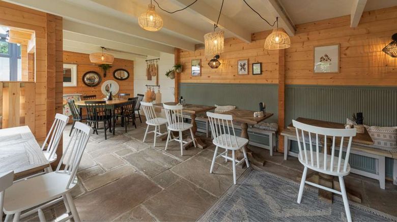 <b>Florence House Hotel Restaurant</b>. Images powered by <a href="https://iceportal.shijigroup.com/" title="IcePortal" target="_blank">IcePortal</a>.