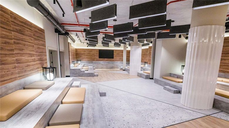 <b>Novotel Valencia Meeting</b>. Images powered by <a href="https://iceportal.shijigroup.com/" title="IcePortal" target="_blank">IcePortal</a>.