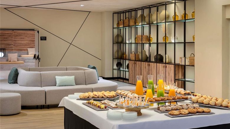 <b>Novotel Valencia Meeting</b>. Images powered by <a href="https://iceportal.shijigroup.com/" title="IcePortal" target="_blank">IcePortal</a>.