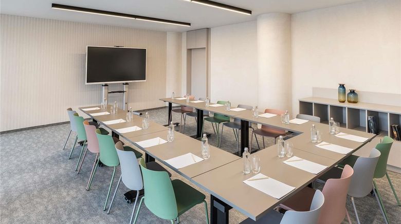 <b>Mercure Sofia City Meeting</b>. Images powered by <a href="https://iceportal.shijigroup.com/" title="IcePortal" target="_blank">IcePortal</a>.