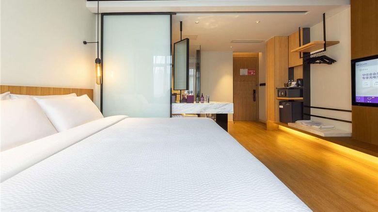 <b>Mercure Taizhou Wanda Room</b>. Images powered by <a href="https://iceportal.shijigroup.com/" title="IcePortal" target="_blank">IcePortal</a>.