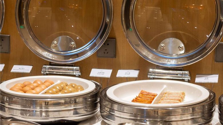 <b>Mercure Taizhou Wanda Restaurant</b>. Images powered by <a href="https://iceportal.shijigroup.com/" title="IcePortal" target="_blank">IcePortal</a>.