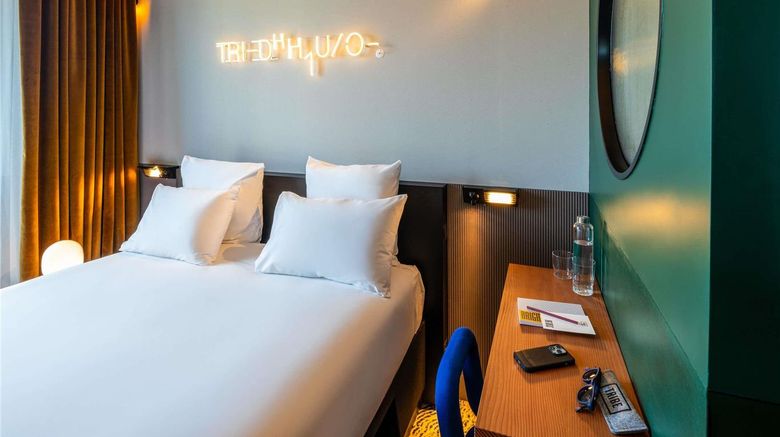 <b>Tribe Paris Clichy Room</b>. Images powered by <a href="https://iceportal.shijigroup.com/" title="IcePortal" target="_blank">IcePortal</a>.