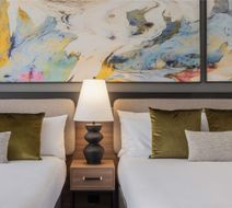 Mercure Brisbane Spring Hill Room