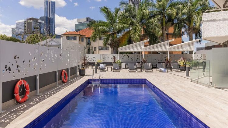 Mercure Brisbane Spring Hill Exterior