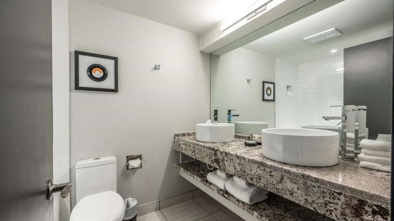 <b>Verso Hotel Room</b>. Images powered by <a href="https://iceportal.shijigroup.com/" title="IcePortal" target="_blank">IcePortal</a>.