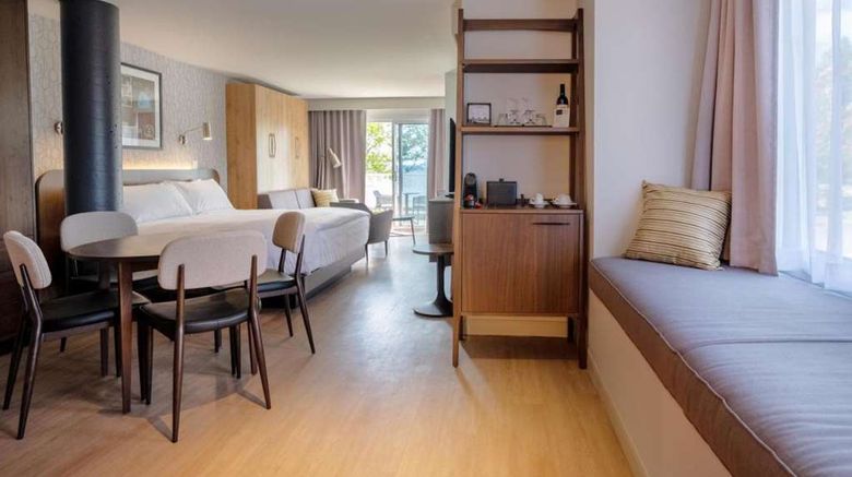 <b>Verso Hotel Room</b>. Images powered by <a href="https://iceportal.shijigroup.com/" title="IcePortal" target="_blank">IcePortal</a>.