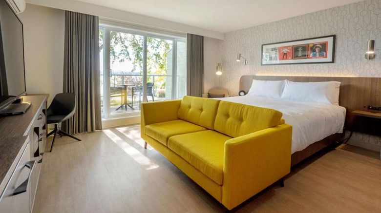 <b>Verso Hotel Room</b>. Images powered by <a href="https://iceportal.shijigroup.com/" title="IcePortal" target="_blank">IcePortal</a>.