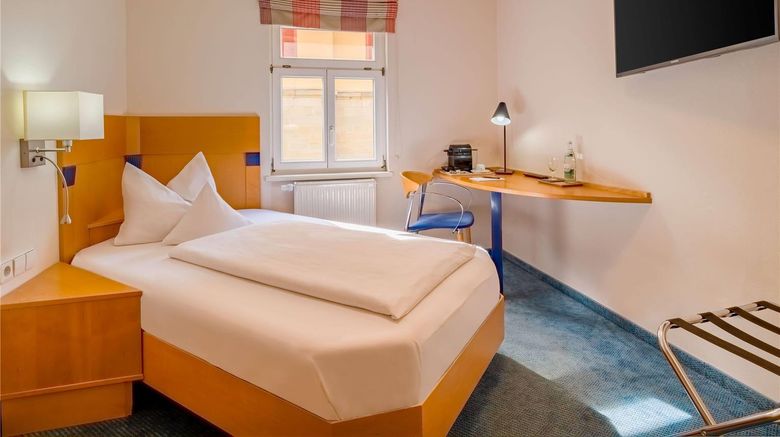 <b>Aspire Kronprinz, Trademark Coll Wyndham Room</b>. Images powered by <a href="https://iceportal.shijigroup.com/" title="IcePortal" target="_blank">IcePortal</a>.