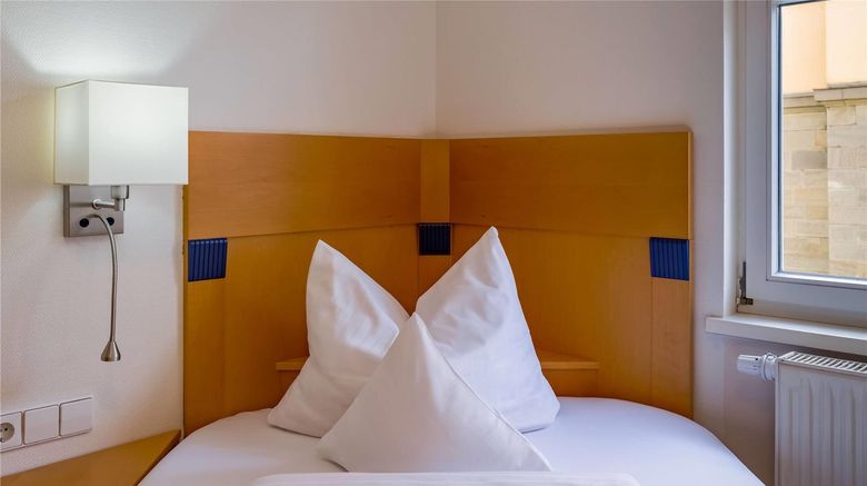 <b>Aspire Kronprinz, Trademark Coll Wyndham Room</b>. Images powered by <a href="https://iceportal.shijigroup.com/" title="IcePortal" target="_blank">IcePortal</a>.