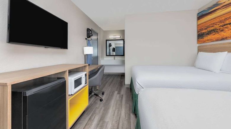 <b>Days Inn by Wyndham Wichita Falls Room</b>. Images powered by <a href="https://iceportal.shijigroup.com/" title="IcePortal" target="_blank">IcePortal</a>.
