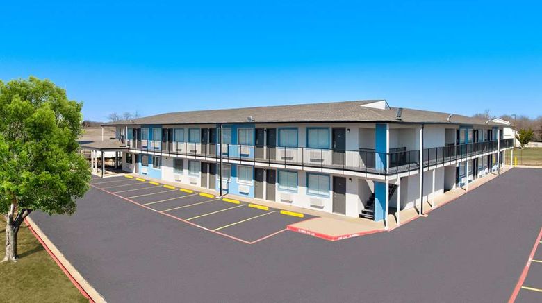 <b>Days Inn by Wyndham Wichita Falls Exterior</b>. Images powered by <a href="https://iceportal.shijigroup.com/" title="IcePortal" target="_blank">IcePortal</a>.