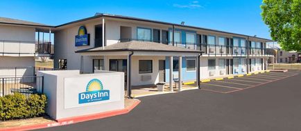 Days Inn by Wyndham Wichita Falls Exterior