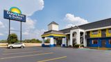 <b>Days Inn & Suites Vicksburg Exterior</b>. Images powered by <a href="https://iceportal.shijigroup.com/" title="IcePortal" target="_blank">IcePortal</a>.