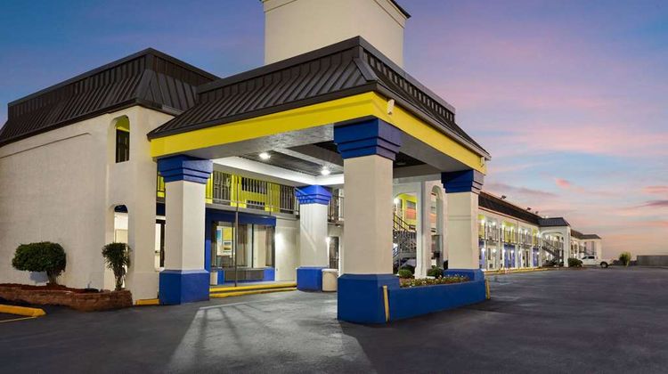 Days Inn & Suites Vicksburg Exterior