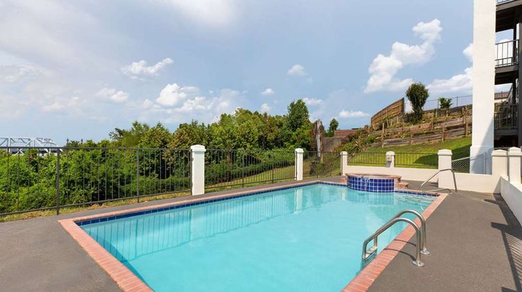 Days Inn & Suites Vicksburg Pool