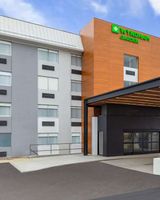 Wyndham Garden Louisville East