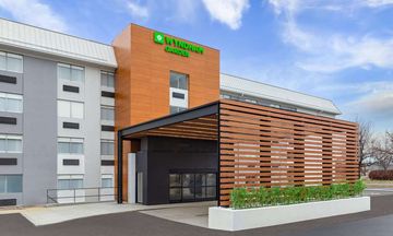 Wyndham Garden Louisville East