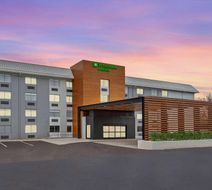 Wyndham Garden Louisville East Exterior