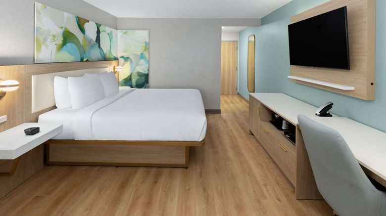 <b>Wyndham Garden Louisville East Room</b>. Images powered by <a href="https://iceportal.shijigroup.com/" title="IcePortal" target="_blank">IcePortal</a>.