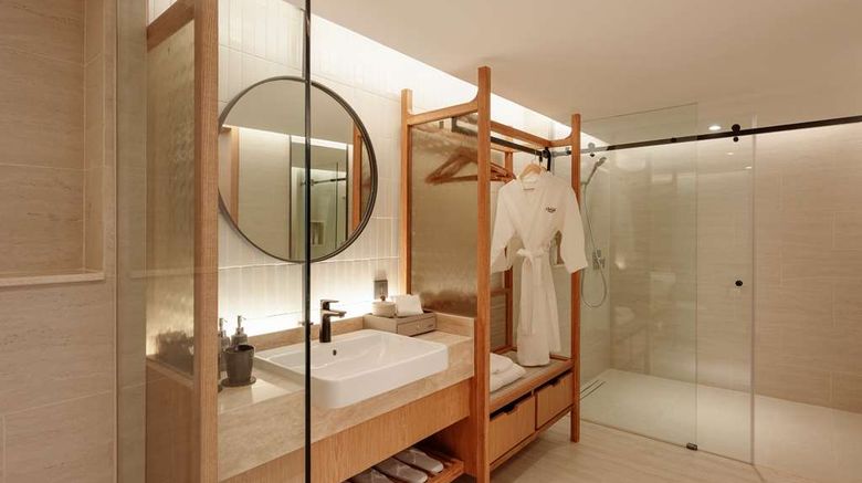 <b>Ad Lib, Bangkok Room</b>. Images powered by <a href="https://iceportal.shijigroup.com/" title="IcePortal" target="_blank">IcePortal</a>.