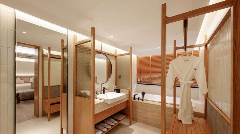 <b>Ad Lib, Bangkok Room</b>. Images powered by <a href="https://iceportal.shijigroup.com/" title="IcePortal" target="_blank">IcePortal</a>.