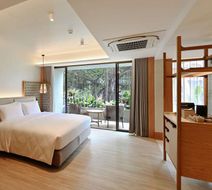 Ad Lib, Bangkok Room