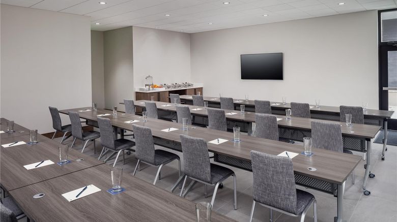 <b>Hyatt House Royal Oak/Birmingham Meeting</b>. Images powered by <a href="https://iceportal.shijigroup.com/" title="IcePortal" target="_blank">IcePortal</a>.