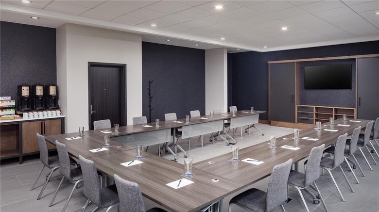 <b>Hyatt House Royal Oak/Birmingham Meeting</b>. Images powered by <a href="https://iceportal.shijigroup.com/" title="IcePortal" target="_blank">IcePortal</a>.