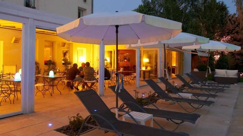 <b>Hotel Les Jardins d'Adalric Restaurant</b>. Images powered by <a href="https://iceportal.shijigroup.com/" title="IcePortal" target="_blank">IcePortal</a>.