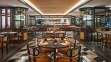 <b>QT Singapore Restaurant</b>. Images powered by <a href="https://iceportal.shijigroup.com/" title="IcePortal" target="_blank">IcePortal</a>.